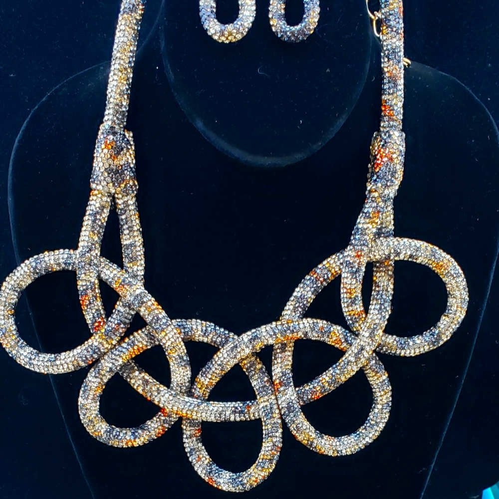 Necklace set